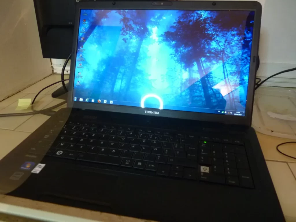 Dalle fissure Toshiba C670 resultat