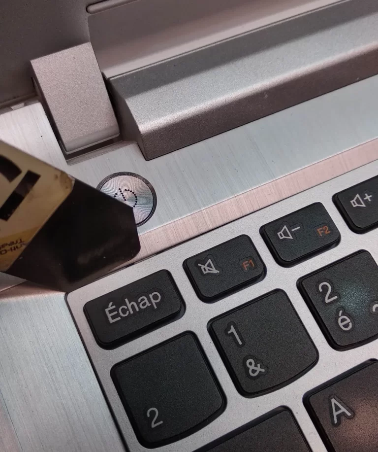 HDD vers SSD retrait clavier